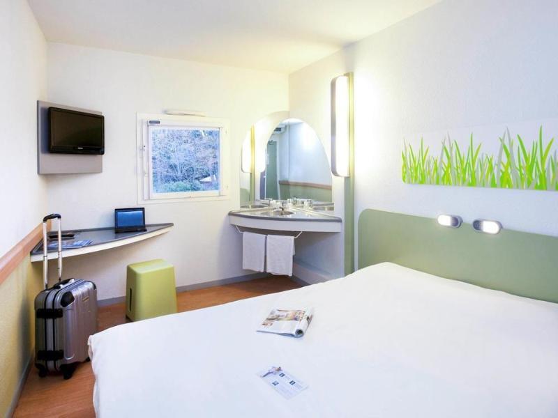 Ibis Budget Carcassonne La Cite Esterno foto